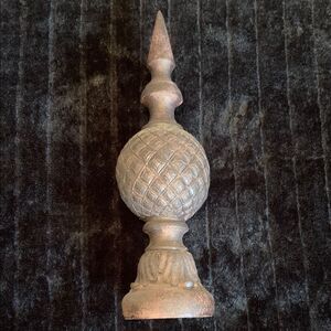 Decorative Ball and Point Finial in Bronze Tone for Classic Old World Home Decor